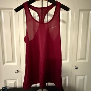 Nike Red Slim fit Dri-Fit Sleeveless Gym RunningTank Top Racerback Design Medium